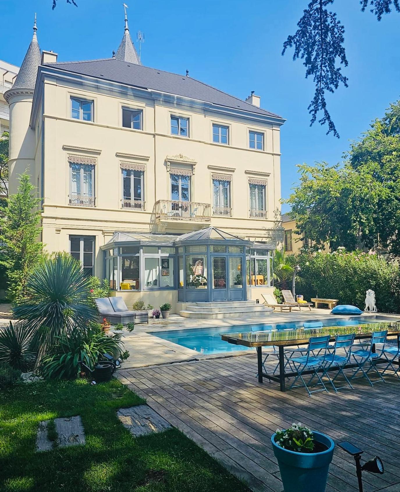 Chateau Grandclement Lyon Villeurbanne Niveau Rdc - Tresor Cache En Ville Avec Vue Piscine Et Parc Eksteriør billede
